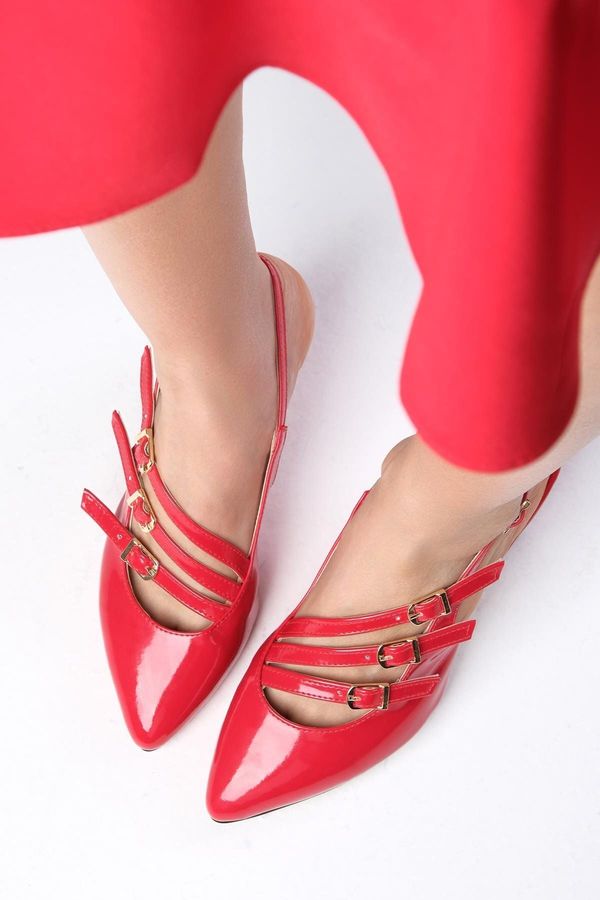 Mio Gusto Mio Gusto Naomi Red Color Patent Leather Open Back Tape Detailed Short Heeled Women's Shoes