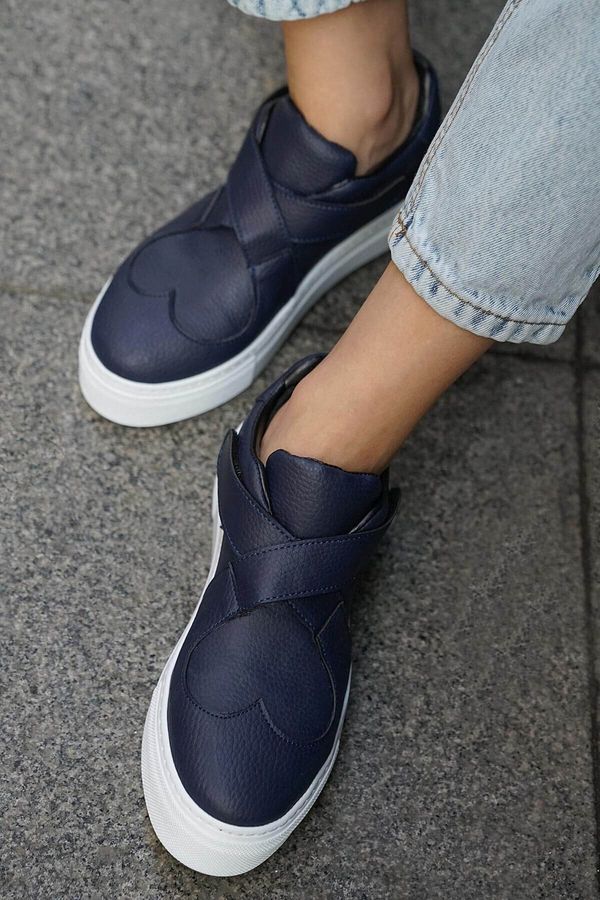 Mio Gusto Mio Gusto Navy Blue Leather Women's Sneakers