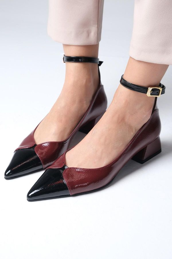 Mio Gusto Mio Gusto Suzette Burgundy Color Patent Leather Pointed Toe Women's Low Heel Shoes