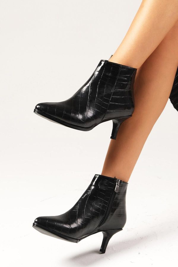 Mio Gusto Mio Gusto Vanessa Women's Black Color Alligator Pattern Heeled Boots with Sheepskin Fur Lined and Zipper.