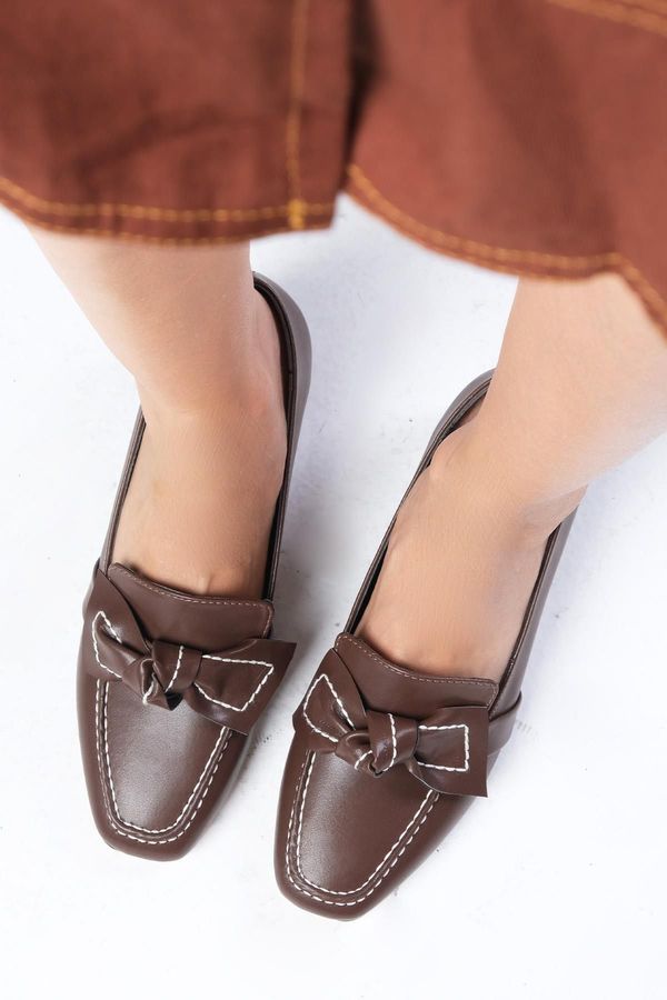 Mio Gusto Mio Gusto Viola Brown Flat Toe Women's Low Heel Shoes