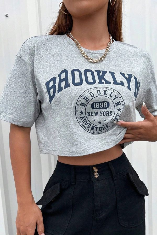 MODAGEN MODAGEN Women's Oversize Crop T-shirt, Brooklyn Gray Print