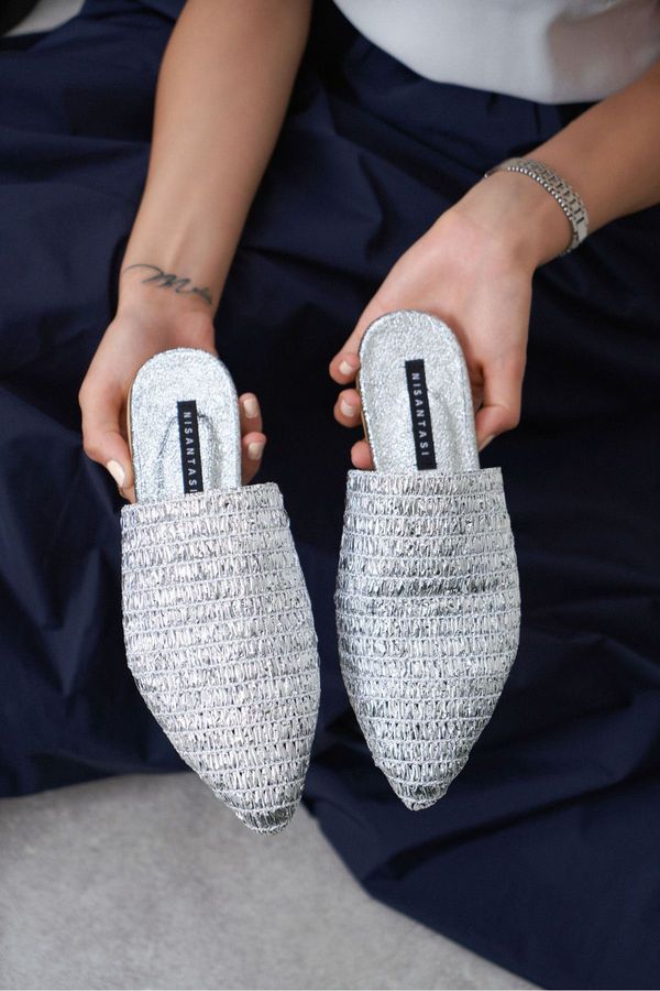 NİŞANTAŞI SHOES NİŞANTAŞI SHOES Moon Silver Metallic Knitted Detail Flat Sole Women's Slippers