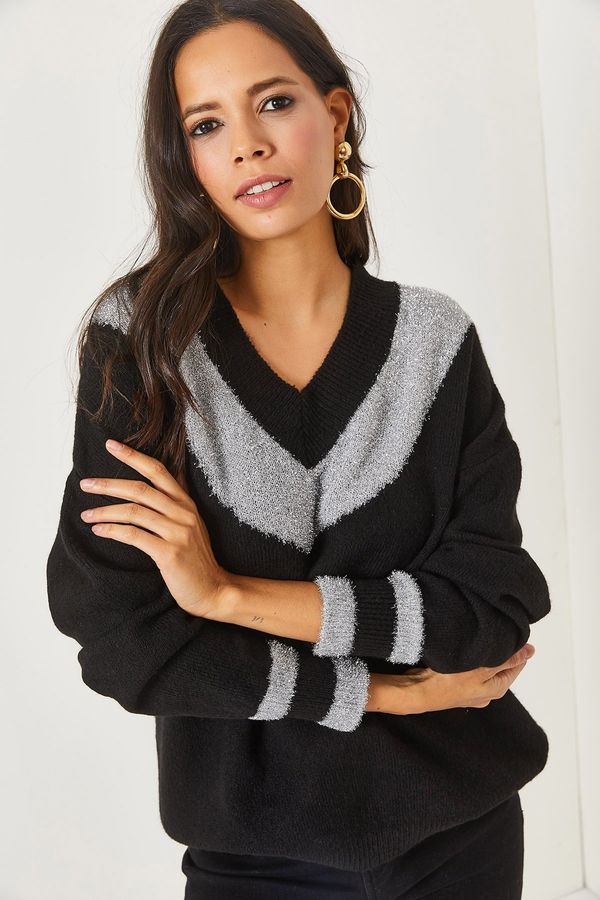 Olalook Olalook Black V-Neck Silvery Detailed Soft Textured Knitwear Sweater