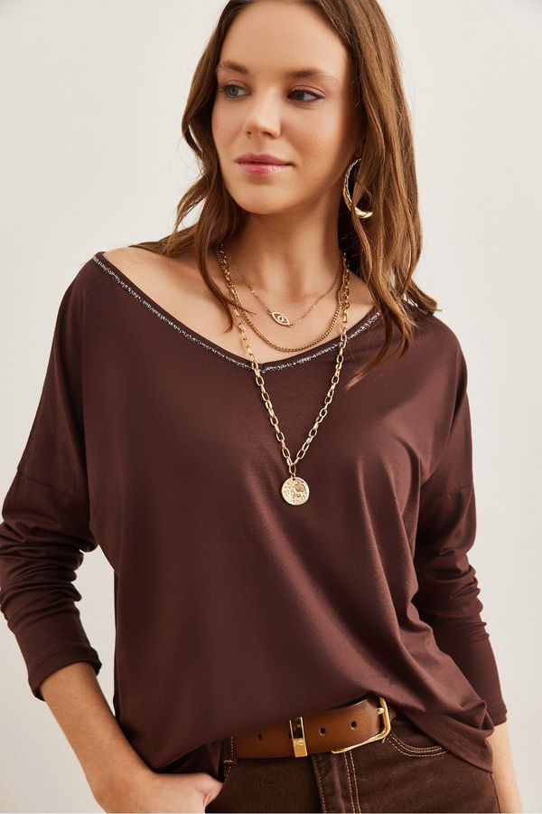 Olalook Olalook Women's Bitter Brown V-Neck Viscose Blouse with Silver Stitching Detail Blz- 19002747