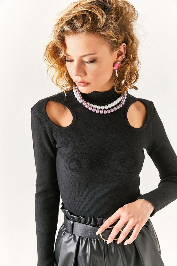 Olalook Olalook Women's Black Half Turtleneck Off-the-Shoulder Blouse