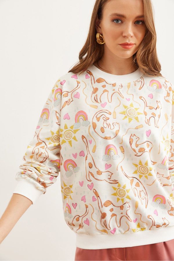 Olalook Olalook Women's Ecru Cat Basic Soft Textured Casual Sweatshirt