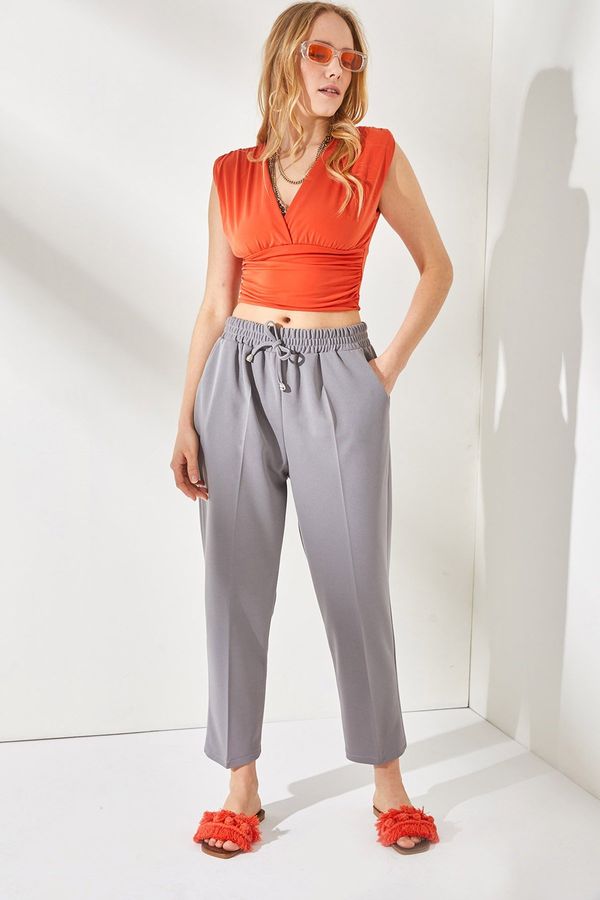 Olalook Olalook Women's Gray Elastic Waist Pocket Carrot Trousers