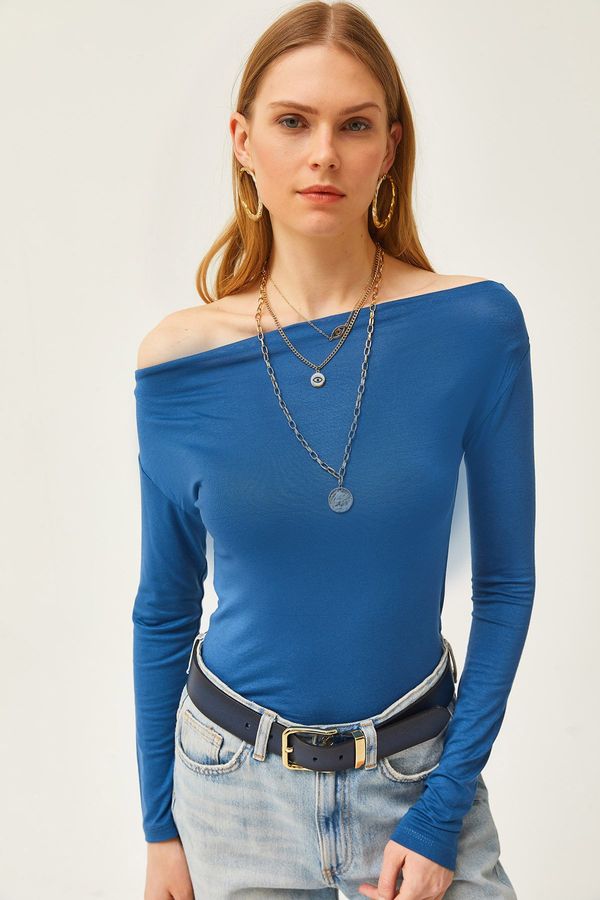 Olalook Olalook Women's Indigo Boat Neck Knitted Viscose Blouse