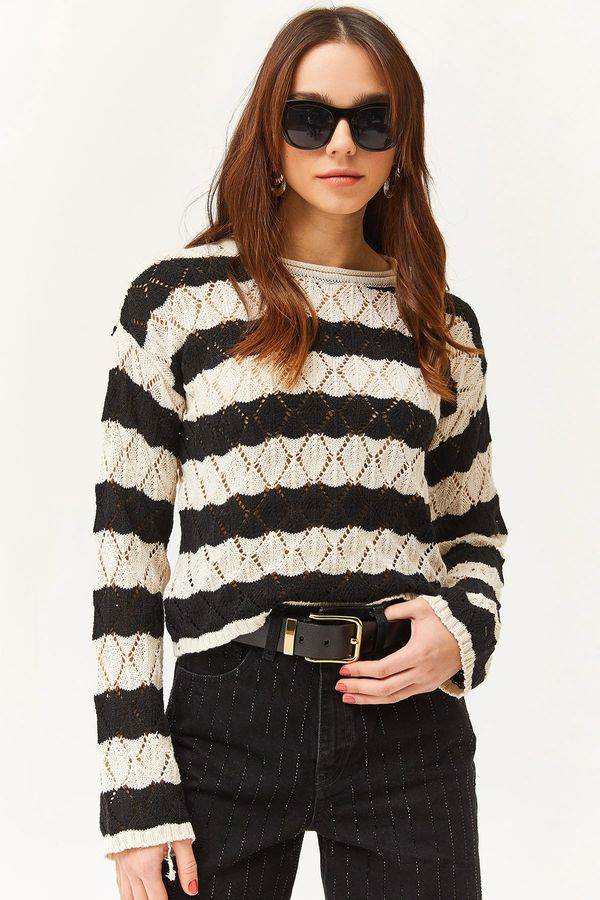 Olalook Olalook Women's White Black Crew Neck Striped Openwork Seasonal Knitwear Blouse