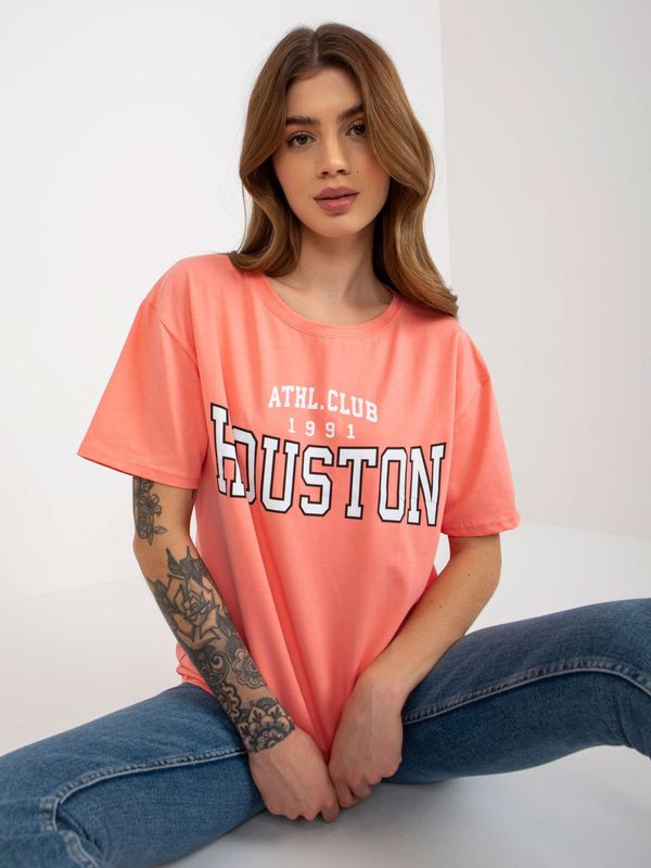 Fashionhunters Peach loose women's T-shirt with inscription