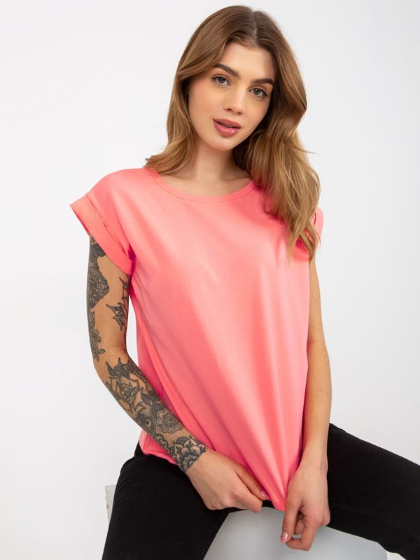 Fashionhunters Peach monochrome T-shirt made of cotton Revolution