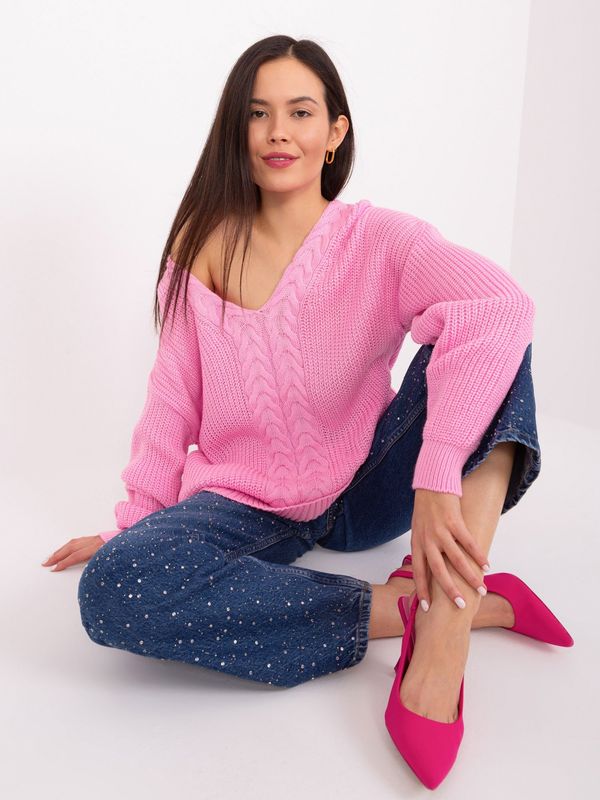 Fashionhunters Pink classic sweater with braids