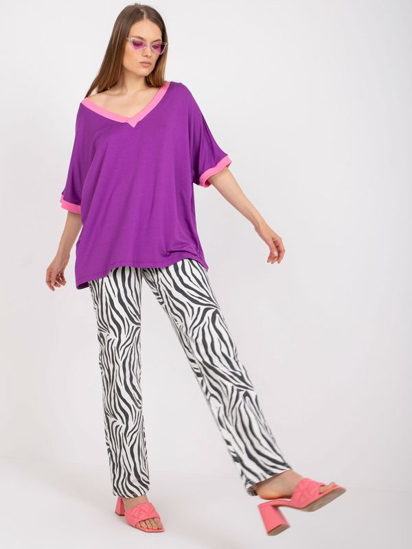 Fashionhunters Purple and pink oversize blouse with V-neck