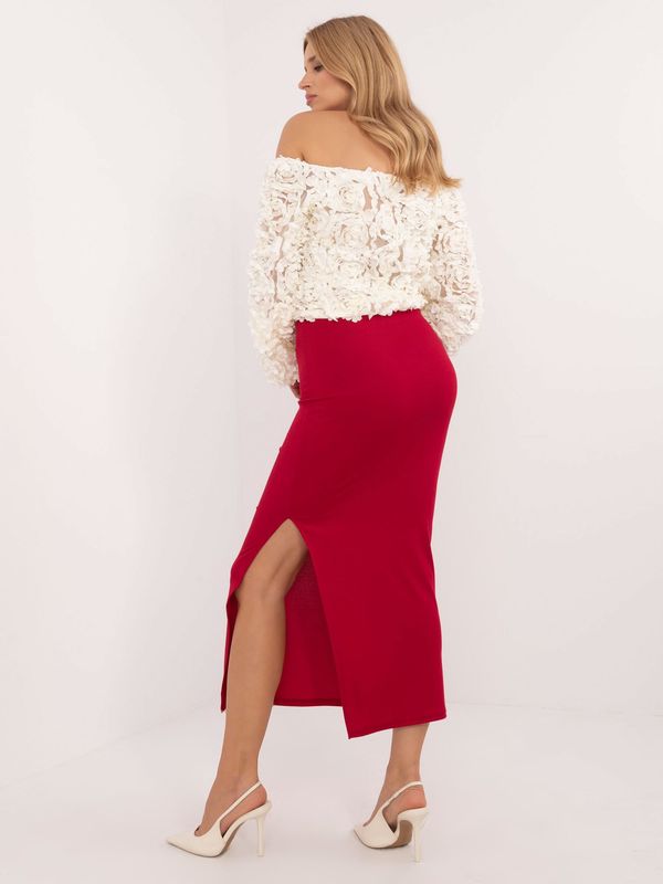 Fashionhunters Red ribbed skirt with slit