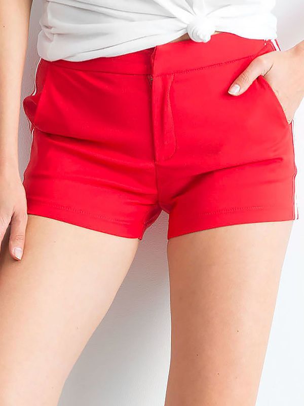 Fashionhunters Red striped shorts