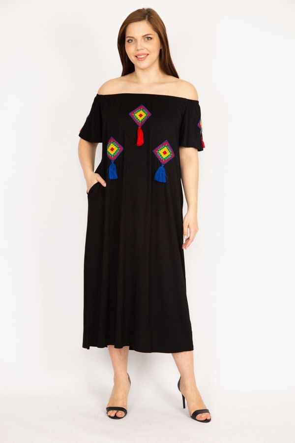 Şans Şans Women's Black Plus Size Collar Elastic Shoulder And Front Embroidery Detailed Dress