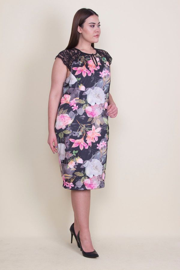 Şans Şans Women's Large Size Colorful Lace Detailed Floral Patterned Lined Dress
