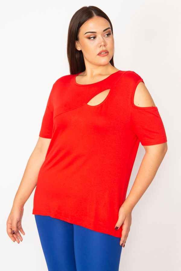 Şans Şans Women's Large Size Red Shoulder and Chest Low-cut Blouse