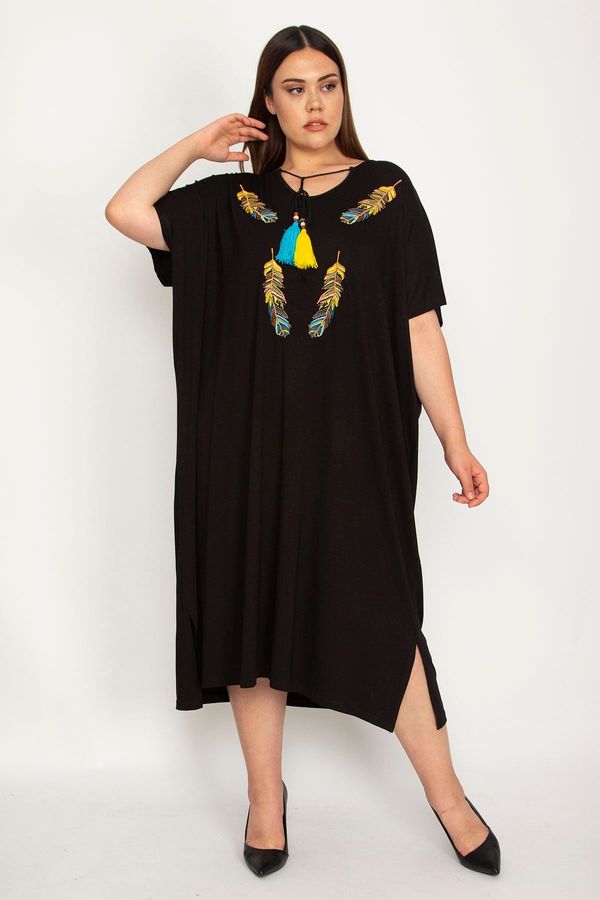 Şans Şans Women's Plus Size Black Dress with Embroidery Detail and Side Slits