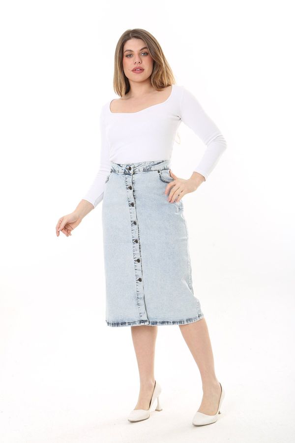 Şans Şans Women's Plus Size Blue Front Buttoned Denim Skirt