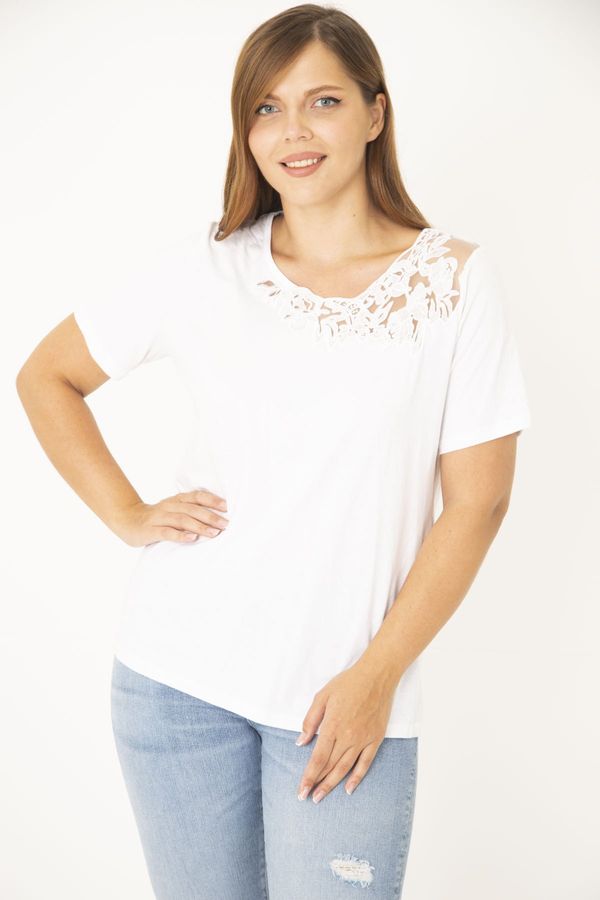 Şans Şans Women's Plus Size White Cotton Blouse with Lace Detail