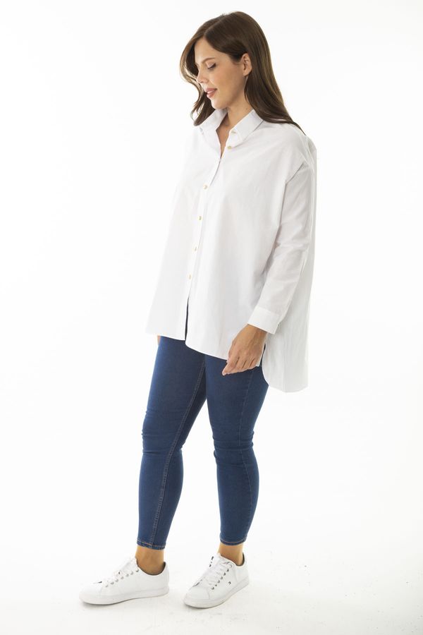 Şans Şans Women's Plus Size White Shirt with Metal Buttons in the Front and Long Back Slits