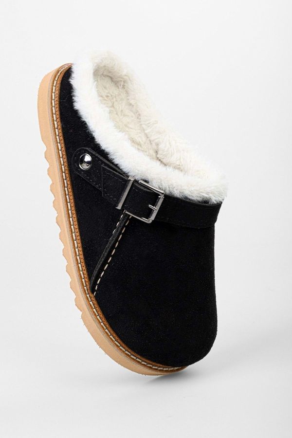 Shoeberry Shoeberry Women's Saboi Black Suede Furry Flat Slippers