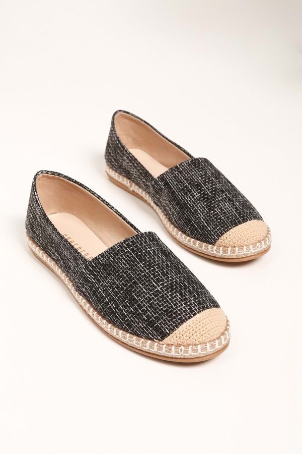 Shoeberry Shoeberry Women's Yurry Black Linen Espadrilles