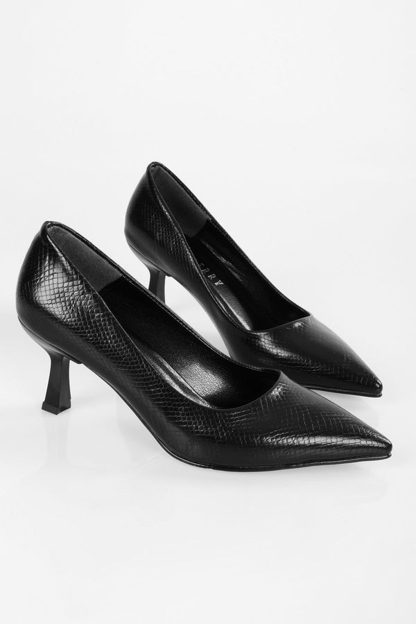 Shoeberry Shoeberry Women's Zahara Black Snake Patterned Heeled Shoes Stiletto