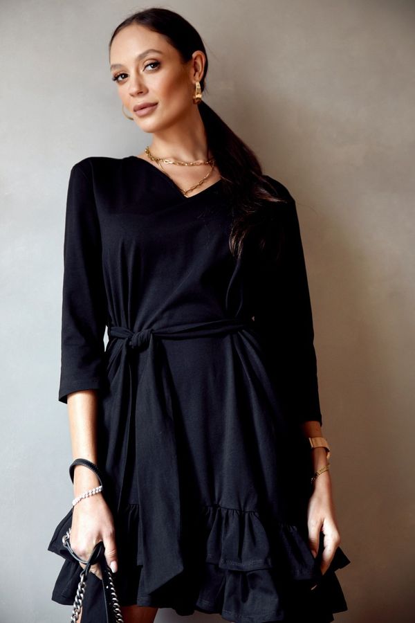 FASARDI Simple black dress with ruffles and belt