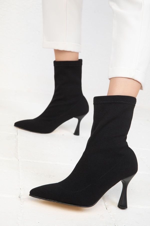 Soho Soho Black Matte Satin Women's Boots & Bootie 19772