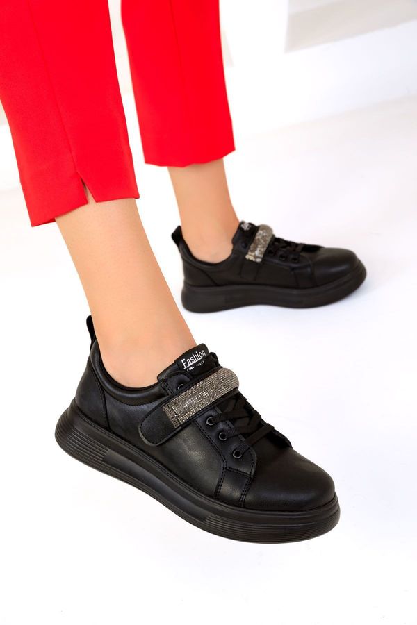 Soho Soho Black Women's Sneaker 19327