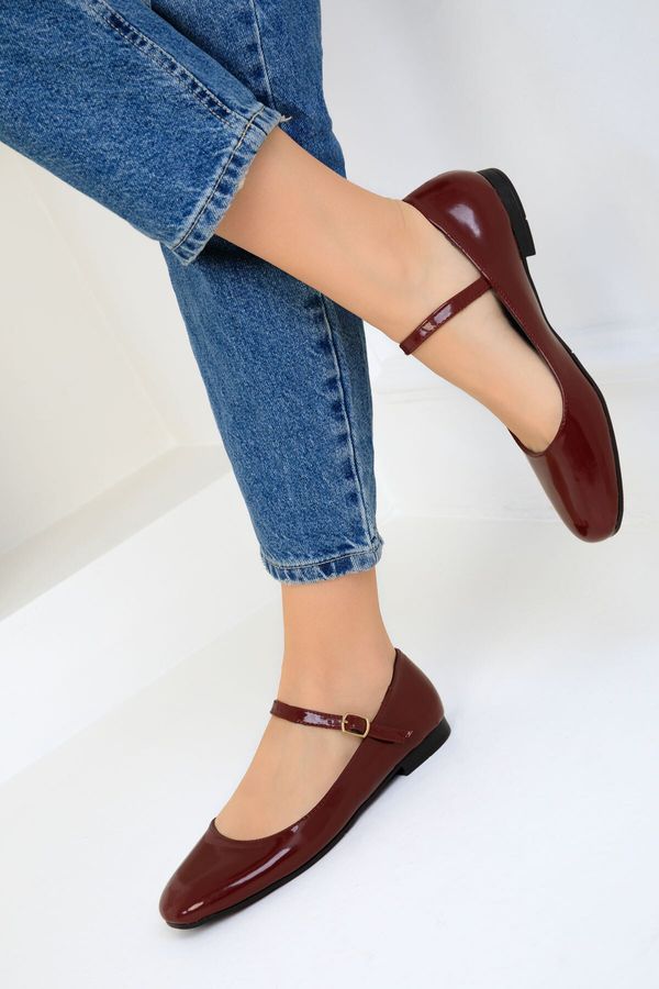 Soho Soho Burgundy Patent Leather Women's Flats 18896