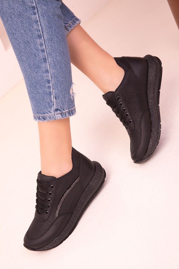Soho Soho Women's Black Sneakers 17761