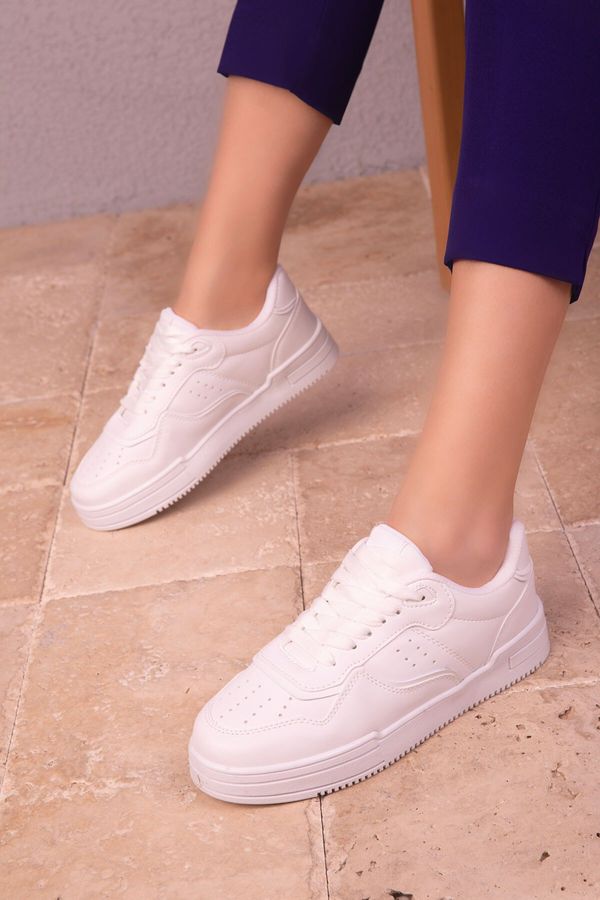 Soho Soho Women's White Sneakers 17941