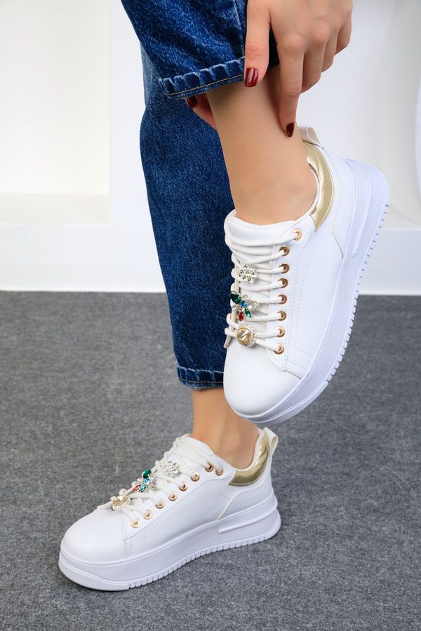 Soho Soho Women's White Sneakers 18910