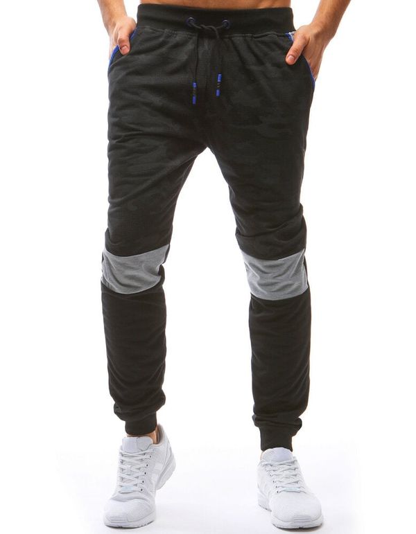 DStreet Spodnie męskie dresowe camo czarne Dstreet