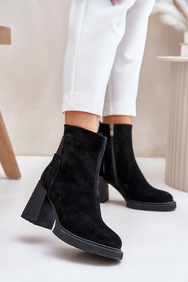 Kesi Suede ankle boots on heel insulated with D&A black