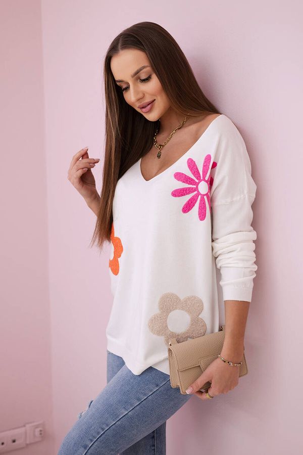 Kesi Sweater blouse with ecru floral pattern