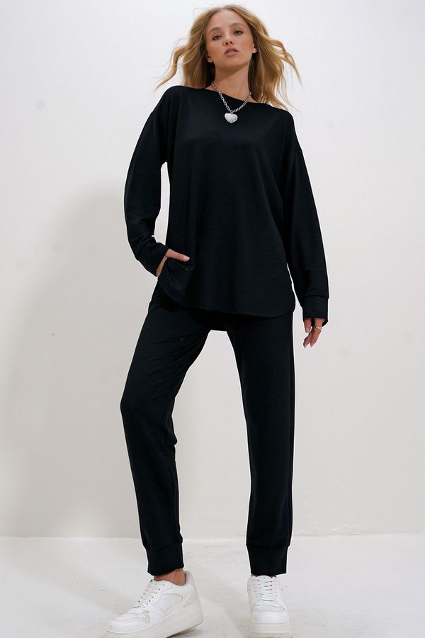 Trend Alaçatı Stili Trend Alaçatı Stili Women's Black Crew Neck Side Slit Soft Texture Modal Tracksuit