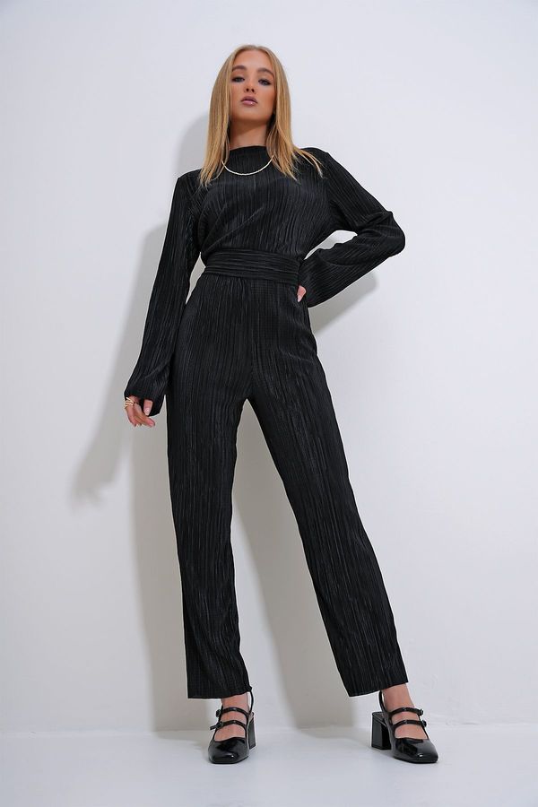 Trend Alaçatı Stili Trend Alaçatı Stili Women's Black Crew Neck Waist Belted Pleated Jumpsuit