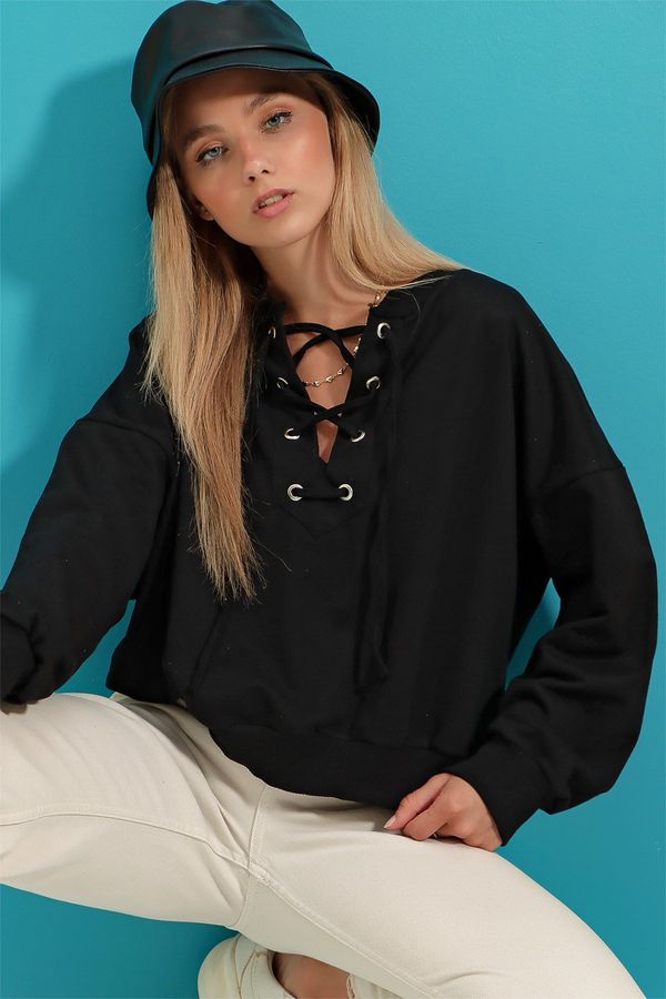 Trend Alaçatı Stili Trend Alaçatı Stili Women's Black Lace-Up Oversized Sweatshirt