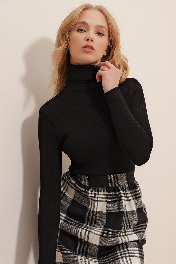 Trend Alaçatı Stili Trend Alaçatı Stili Women's Black Turtleneck Corduroy Knitwear Sweater