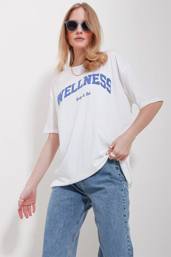 Trend Alaçatı Stili Trend Alaçatı Stili Women's Blue Crew Neck Printed Oversize Cotton T-Shirt
