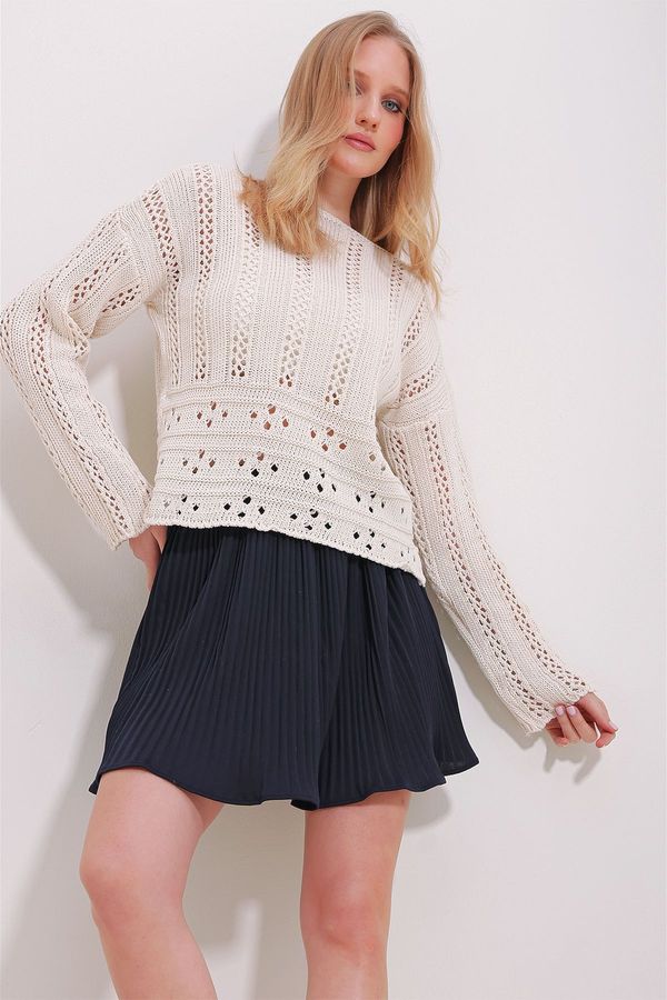 Trend Alaçatı Stili Trend Alaçatı Stili Women's Cream Boat Neck Openwork Knitted Sweater