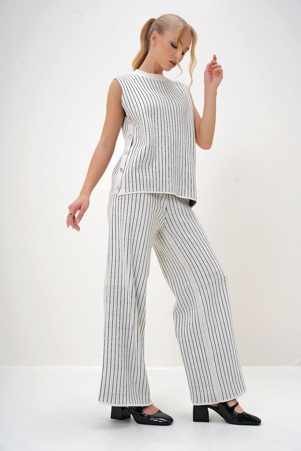 Trend Alaçatı Stili Trend Alaçatı Stili Women's Cream Half Turtleneck Side Buttoned Blouse and Palazzo Pants Set