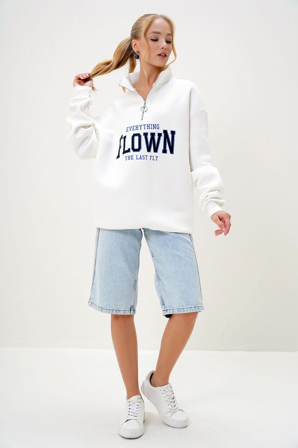 Trend Alaçatı Stili Trend Alaçatı Stili Women's Ecru Half Turtleneck Zippered Front and Printed Inside-Red Sweatshirt