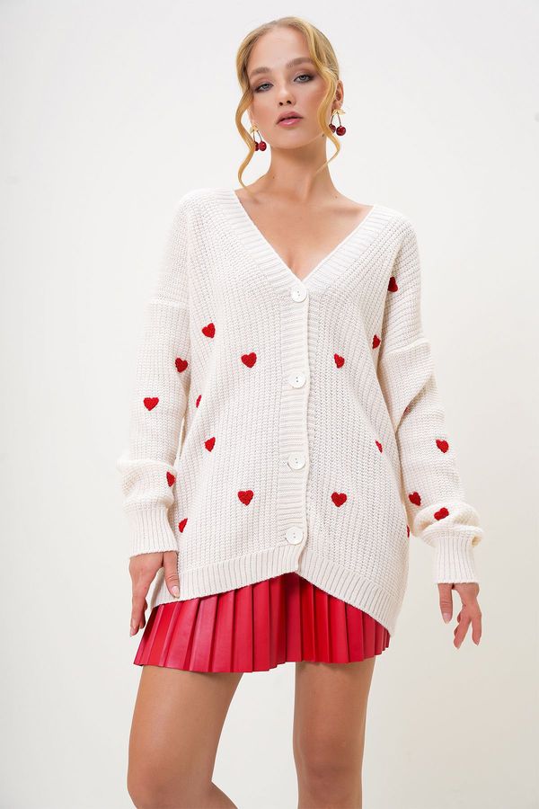 Trend Alaçatı Stili Trend Alaçatı Stili Women's Ecru V Neck Heart Embroidered Midi Length Knitwear Cardigan