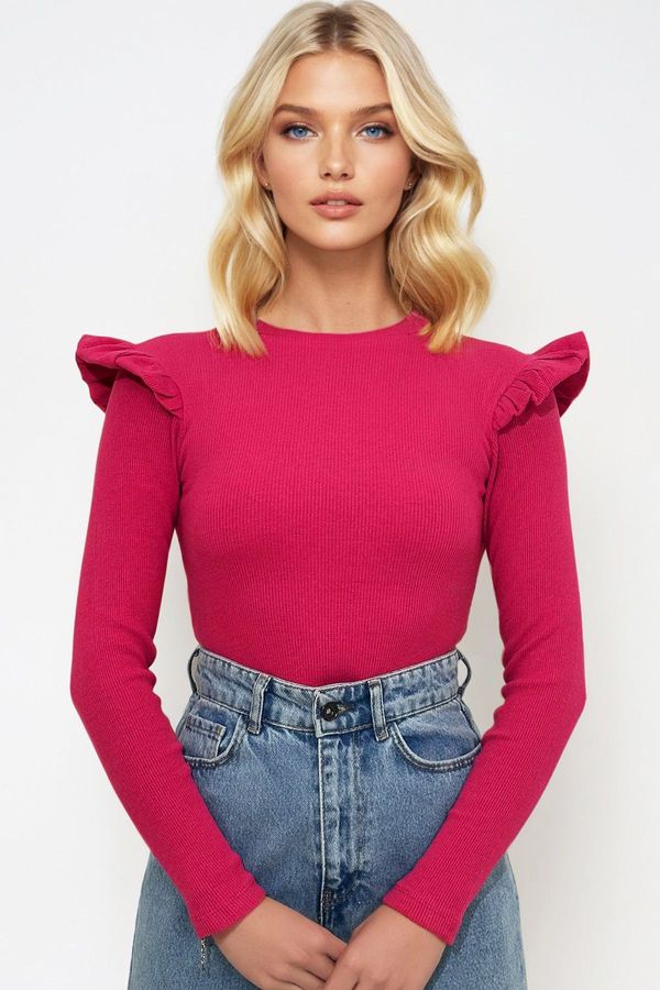 Trend Alaçatı Stili Trend Alaçatı Stili Women's Fuchsia Ruffled Shoulders Half Fisherman Sweater